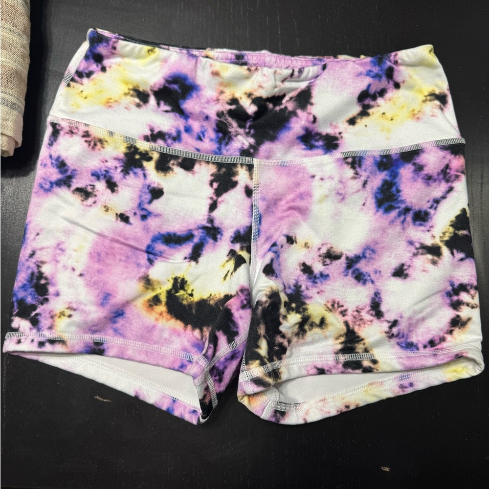 Fleo Tie-Dye Women's Shorts